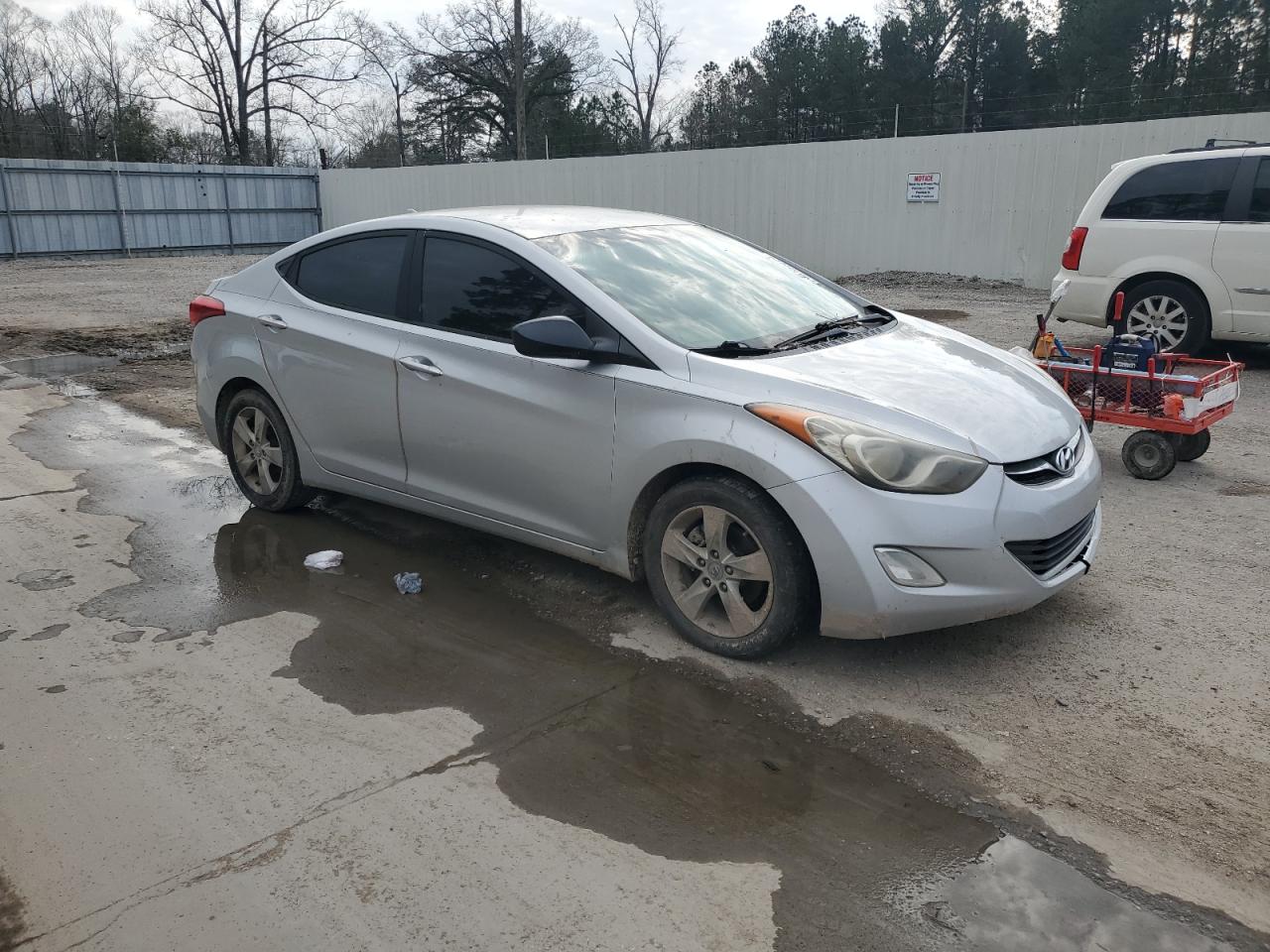 2012 Hyundai Elantra - Image 4