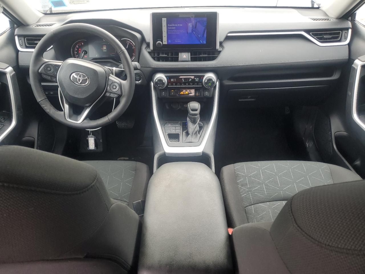 2024 Toyota RAV 4 - Image 8
