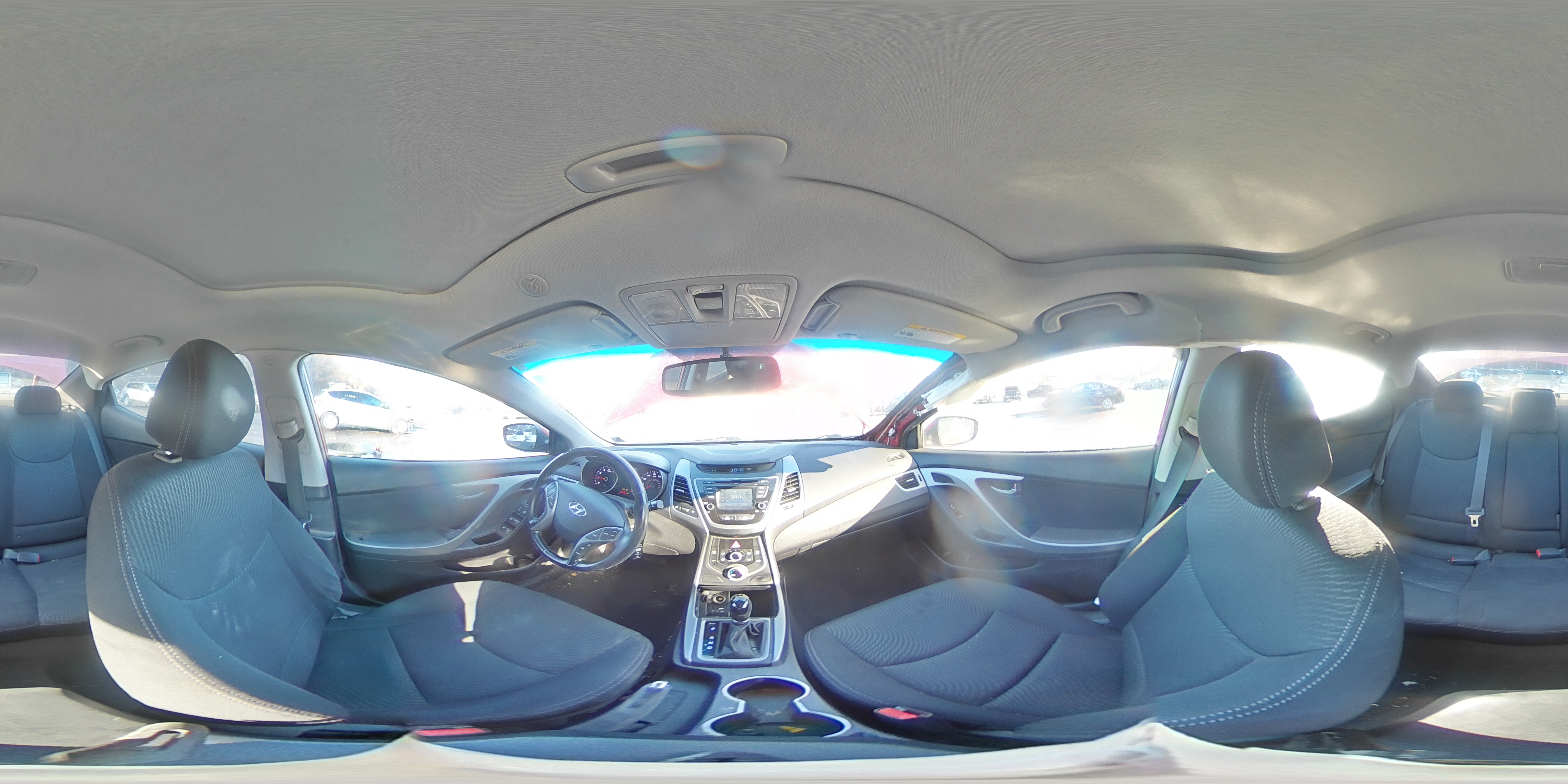 2015 Hyundai Elantra - Image 14