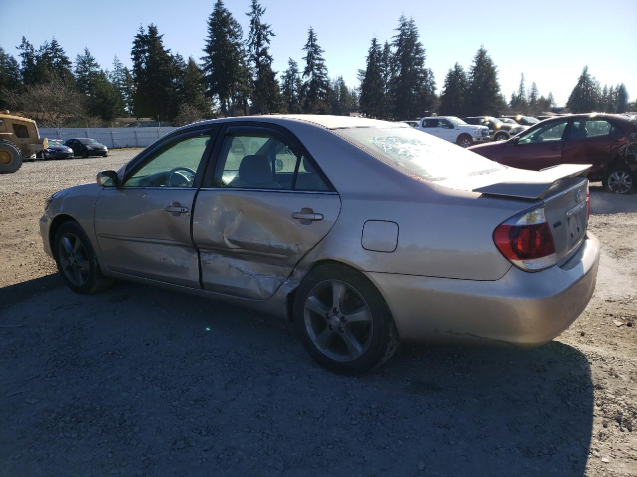 2005 Toyota Camry - Image 2