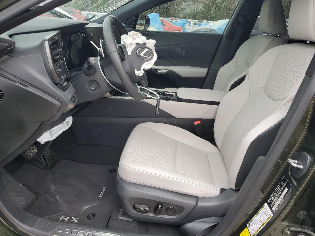 2023 Lexus RX - Image 7