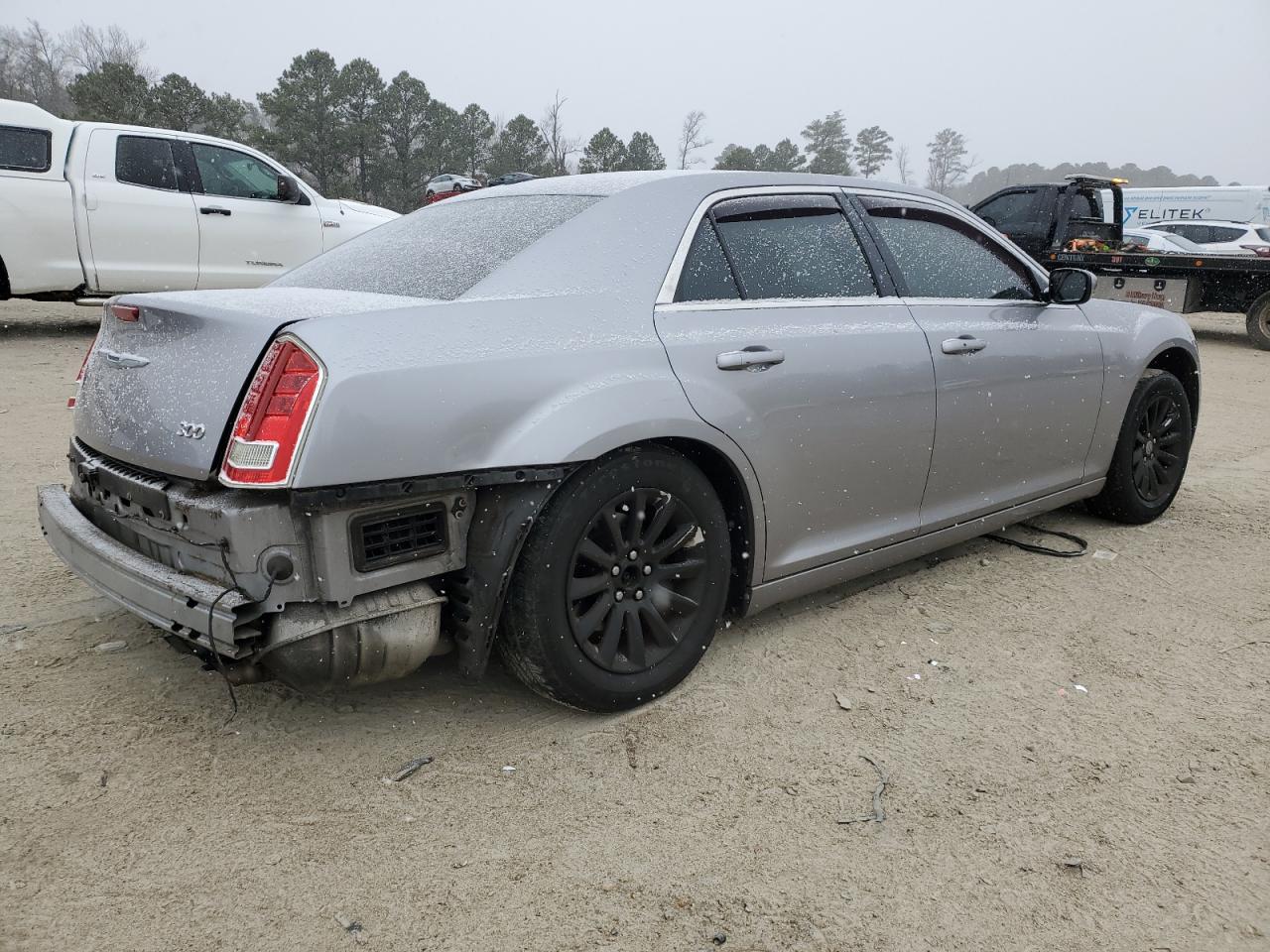 2014 Chrysler 300 - Image 3