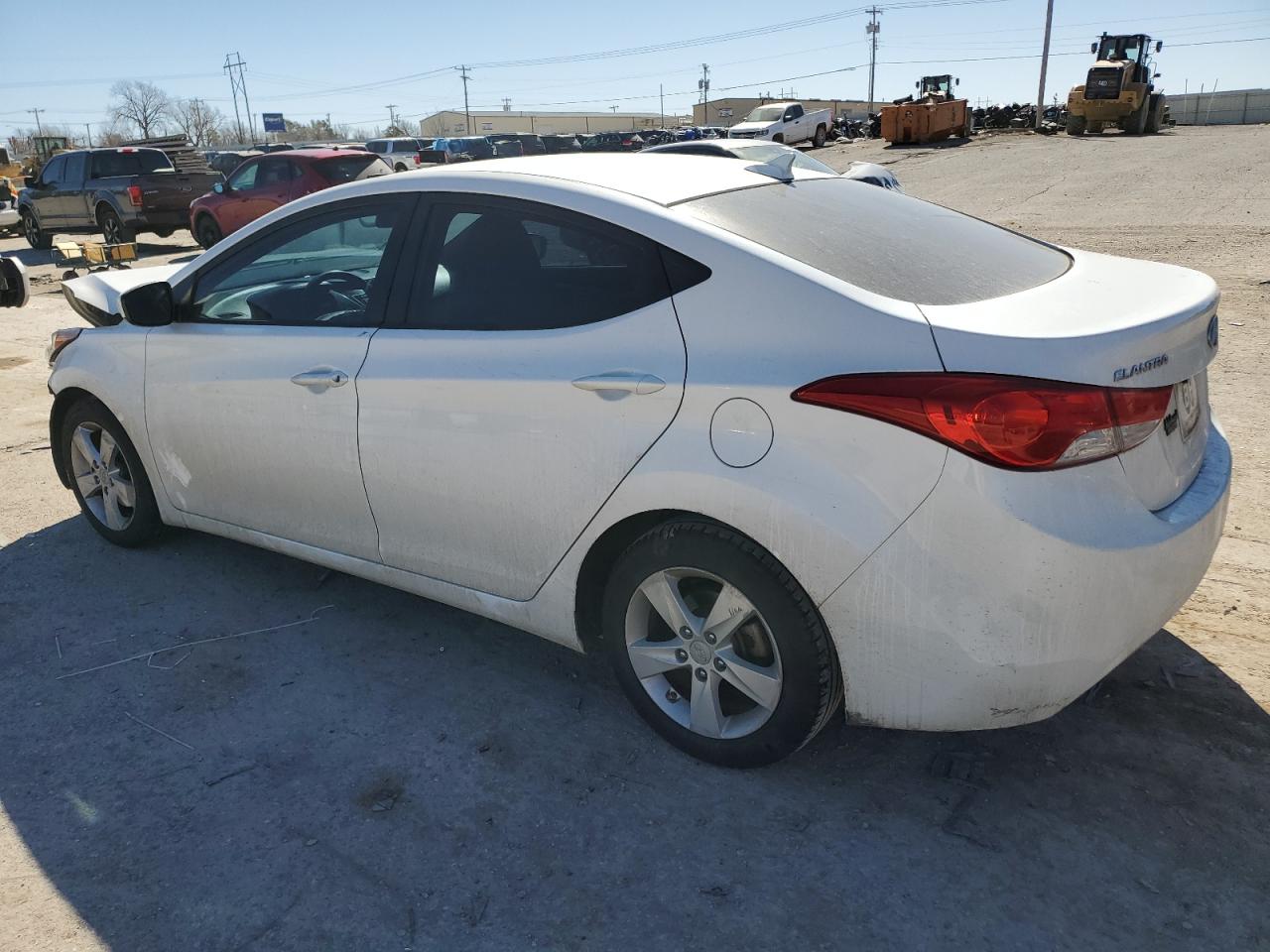2013 Hyundai Elantra - Image 2