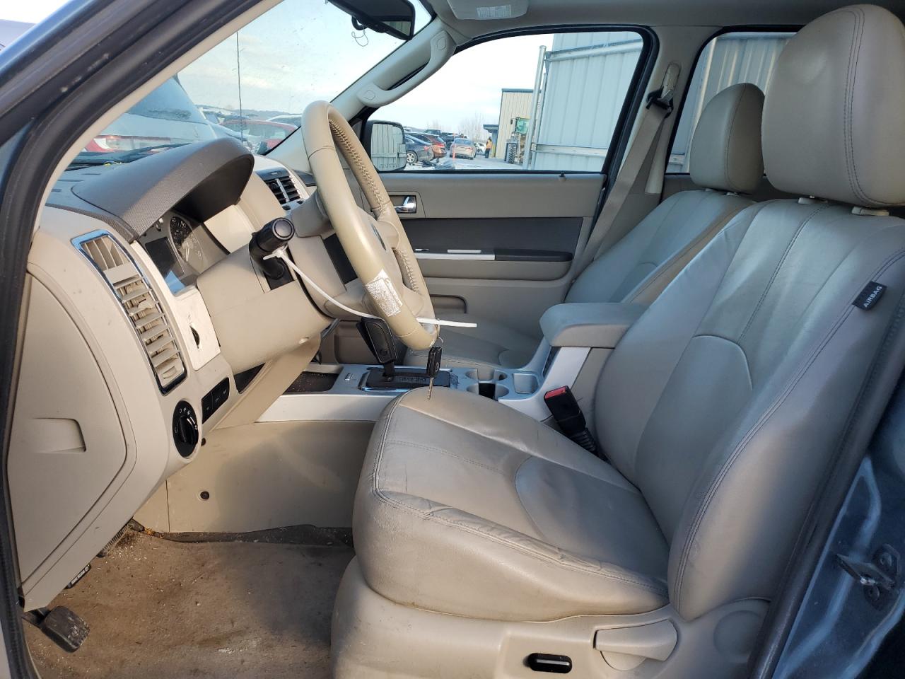 2010 Mercury Mariner - Image 7