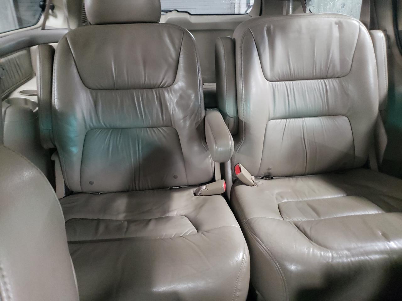 2003 Honda Odyssey - Image 10