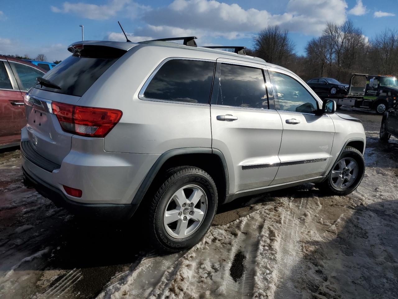 2012 Jeep Grand Cherokee - Image 3