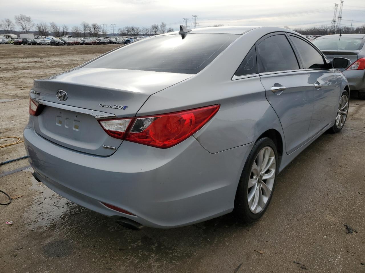 2011 Hyundai Sonata - Image 3