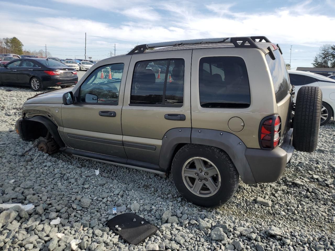2006 Jeep Liberty (North America) - Image 2