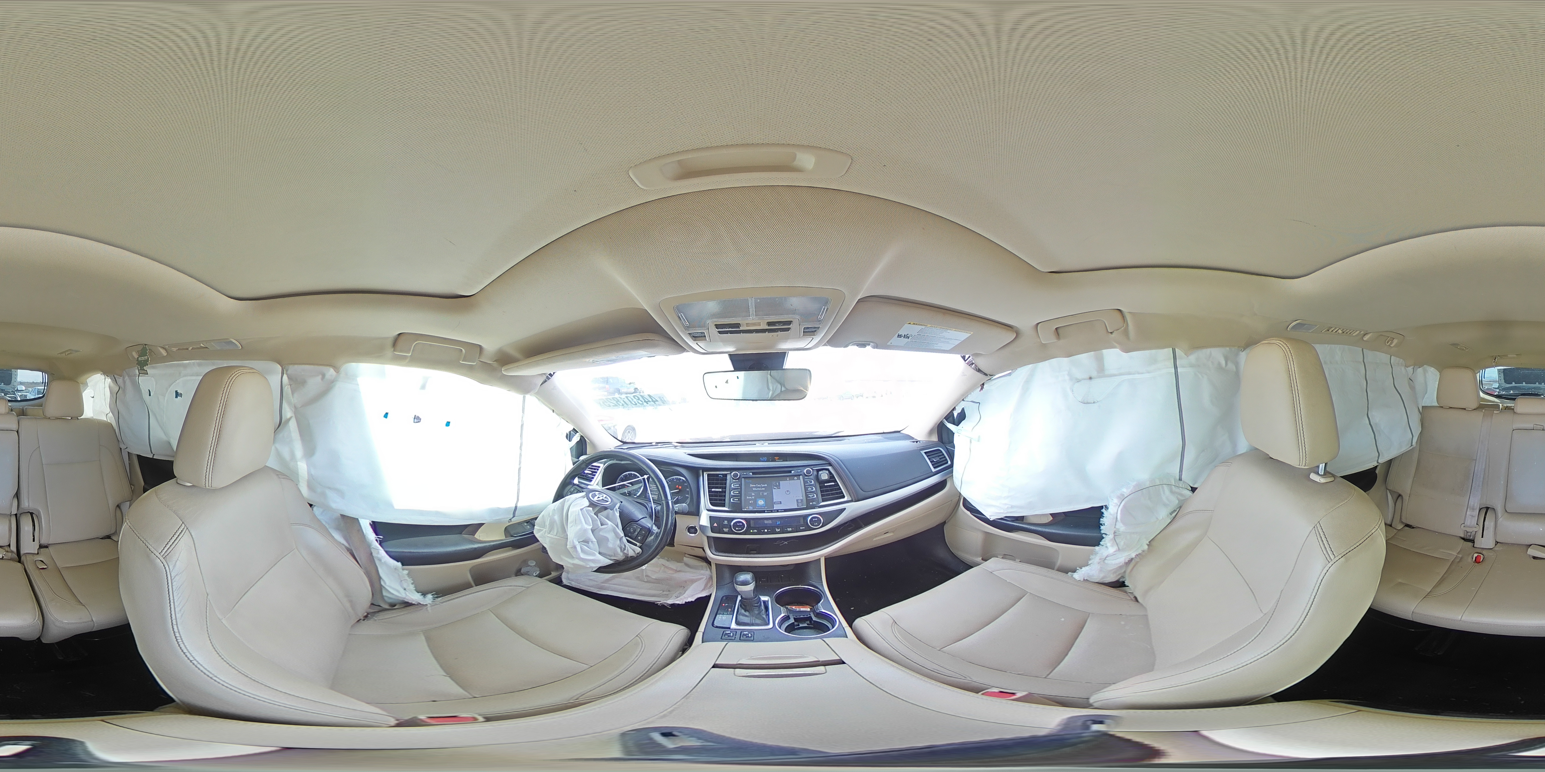 2018 Toyota Highlander - Image 14
