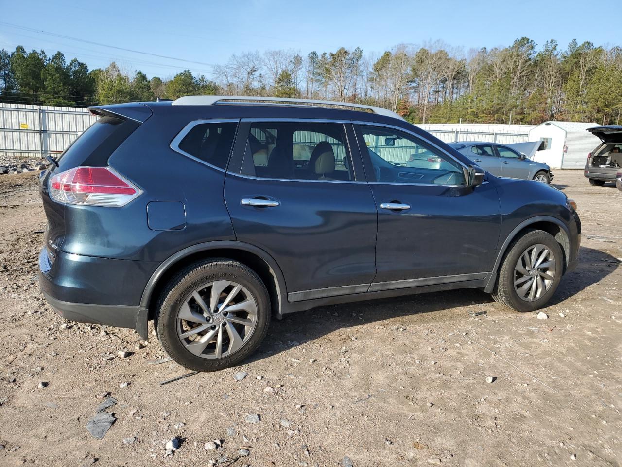 2014 Nissan Rogue - Image 3