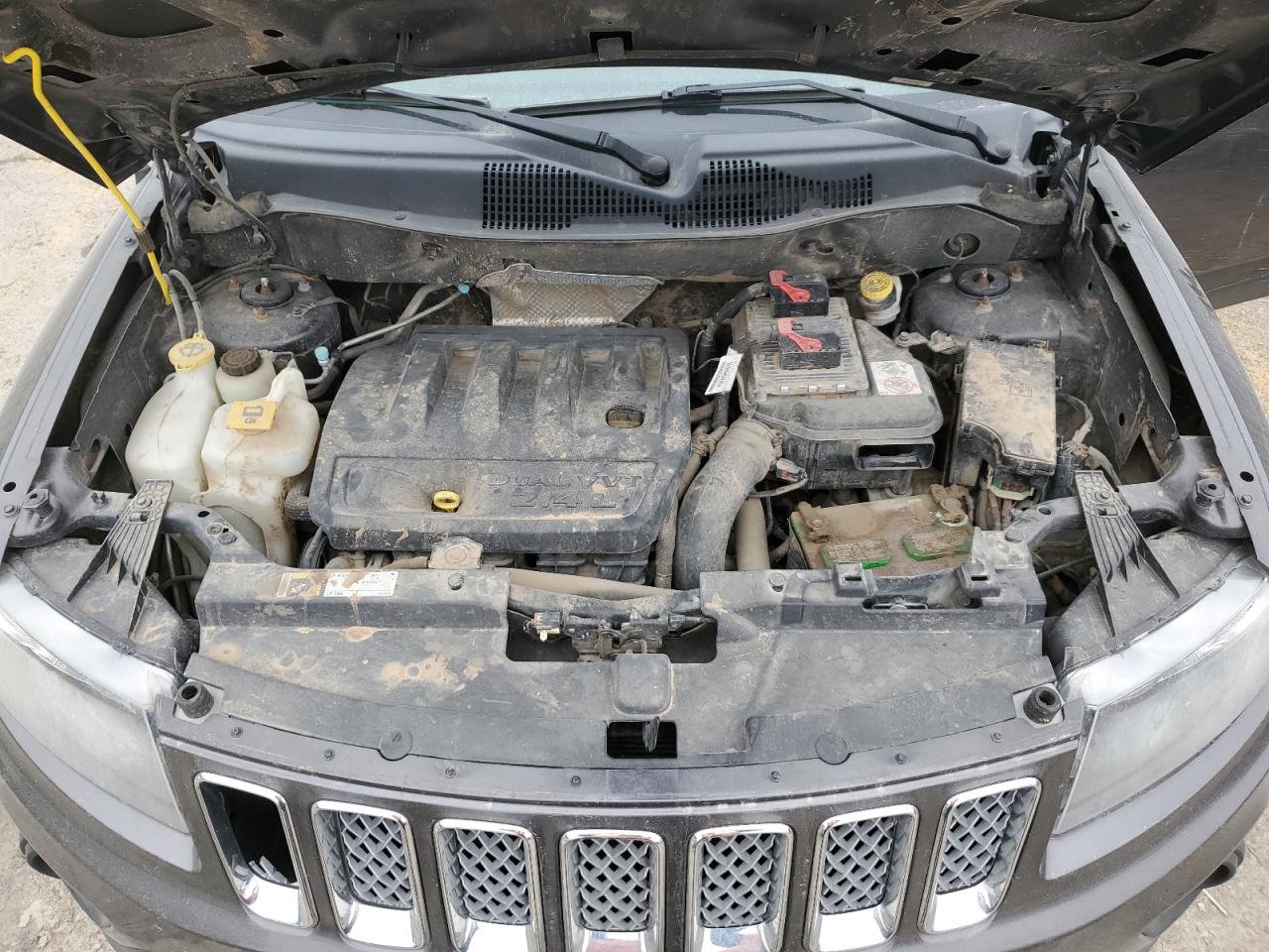 2016 Jeep Compass - Image 14