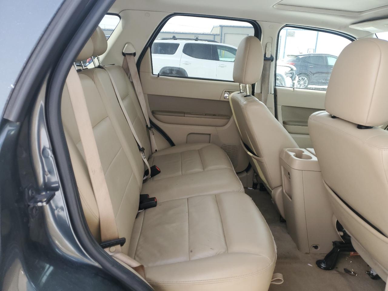 2009 Ford Escape - Image 11