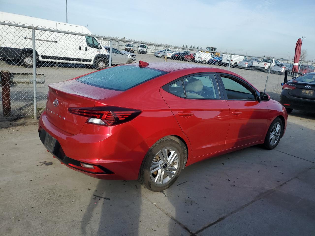 2020 Hyundai Elantra - Image 3