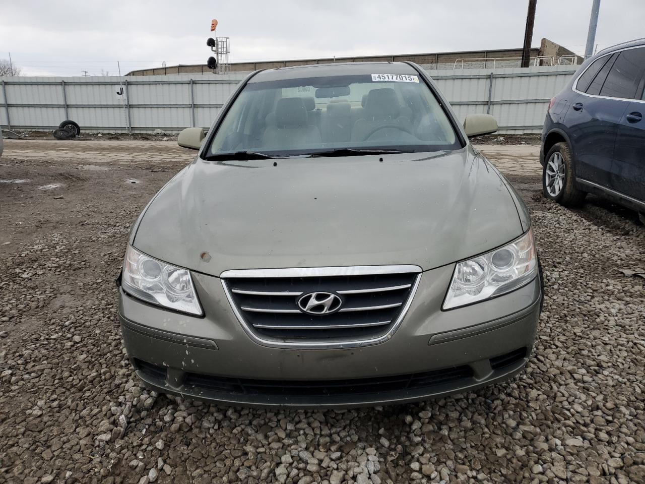 2010 Hyundai Sonata - Image 5