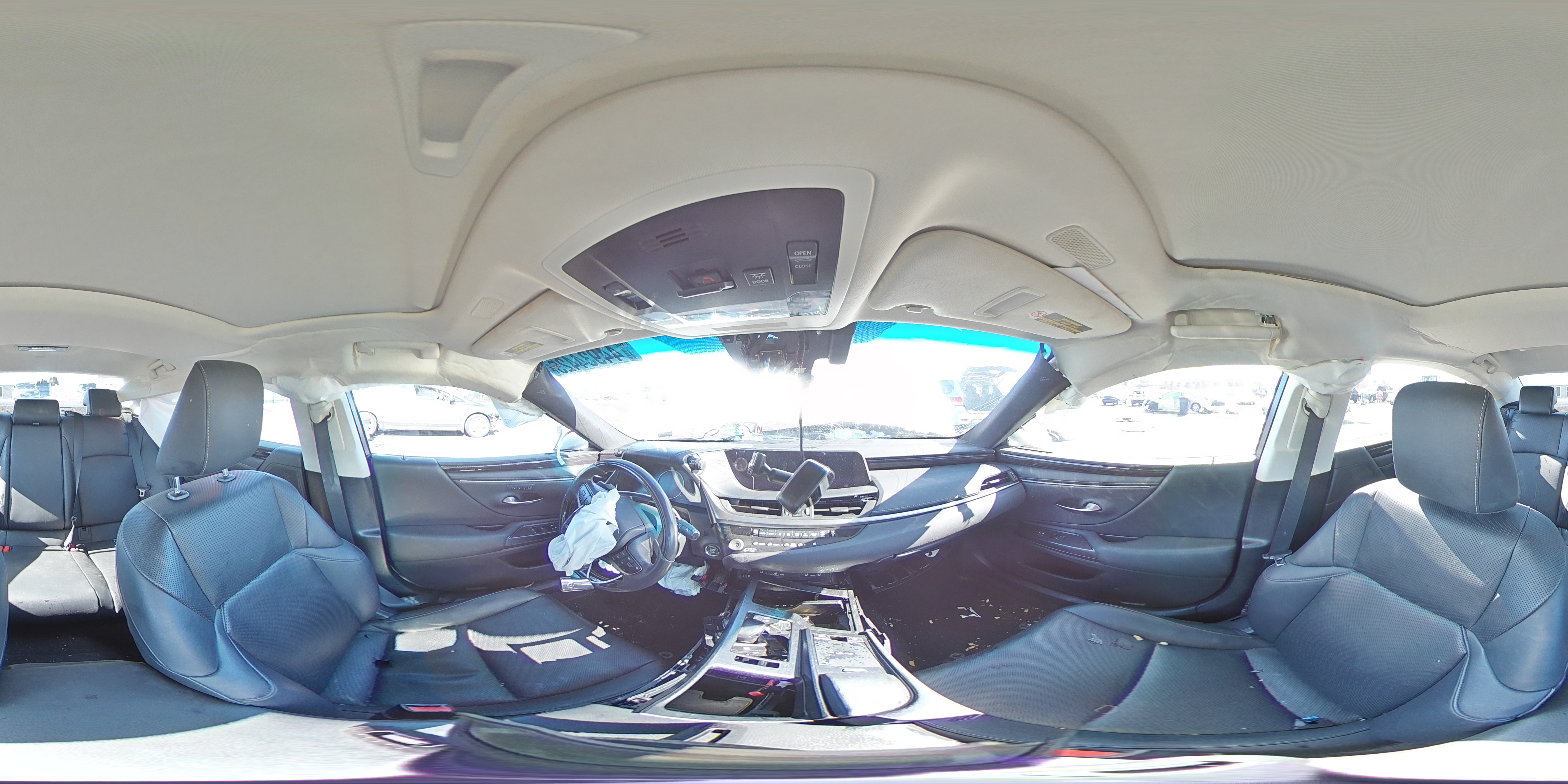 2021 Lexus ES - Image 13