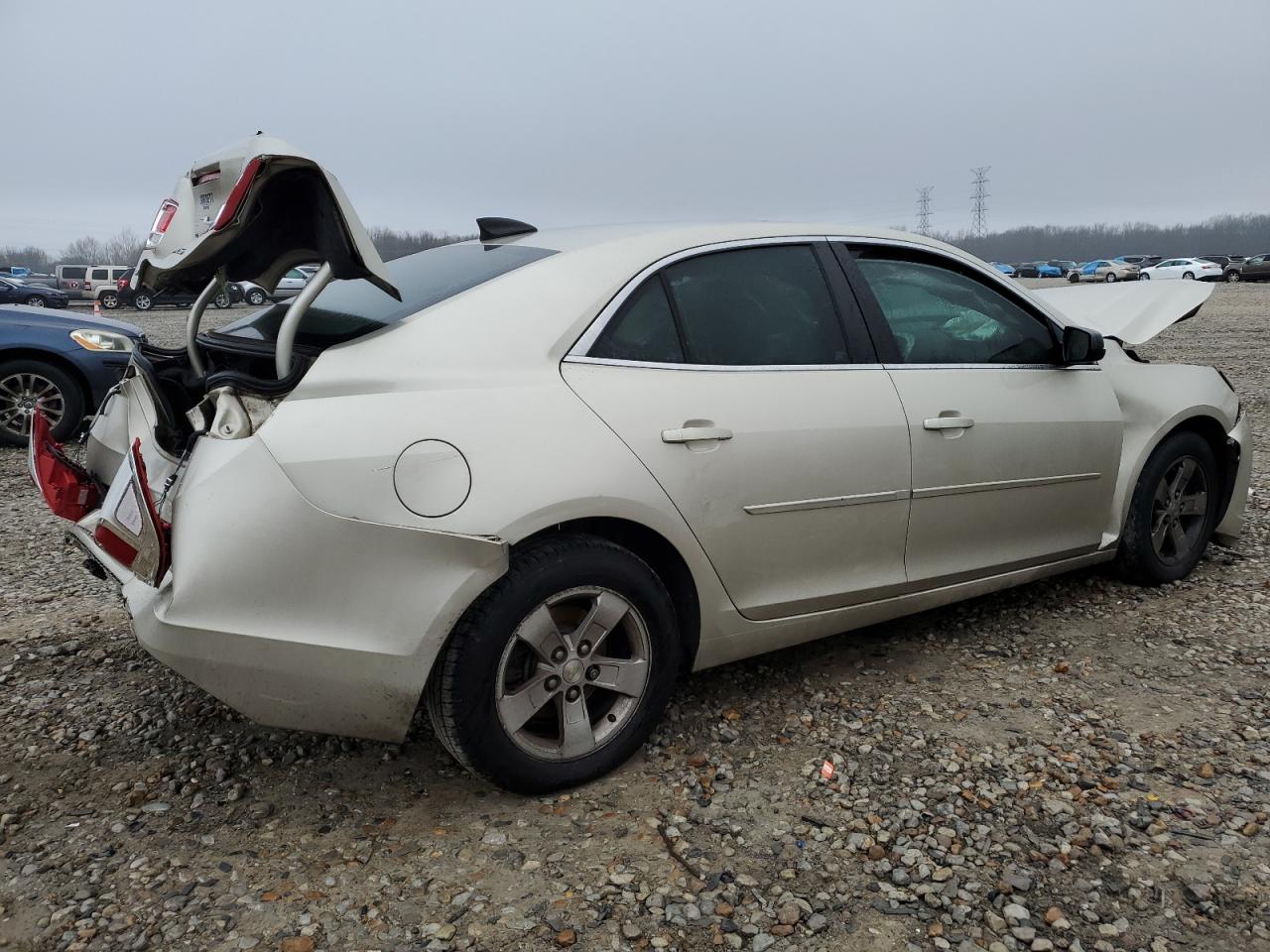 2015 Chevrolet Malibu - Image 3