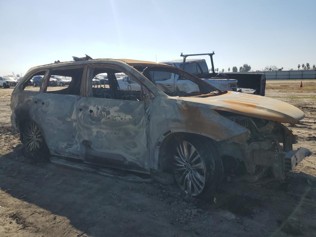 2015 Toyota Highlander - Image 4