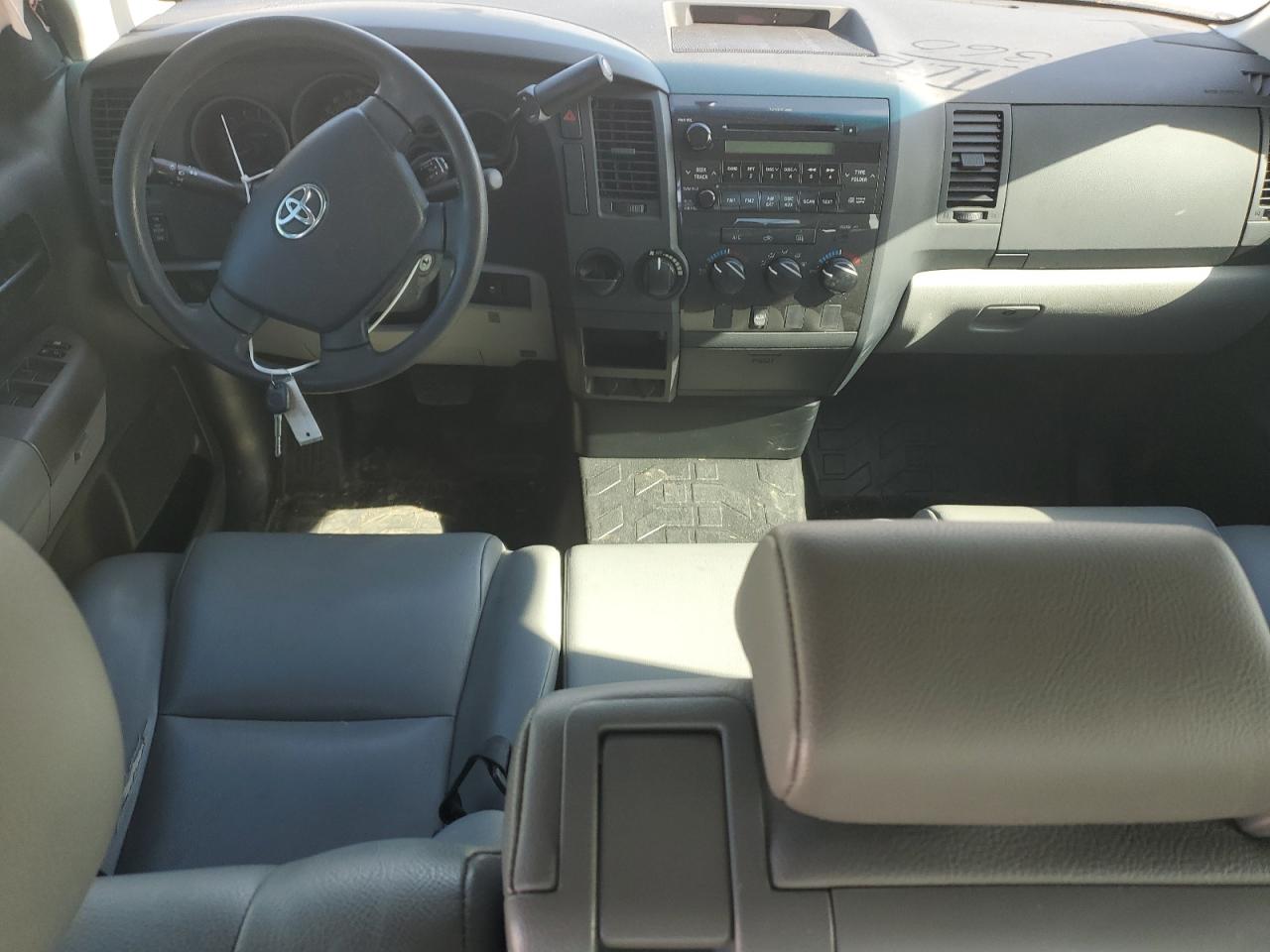 2013 Toyota Tundra - Image 8