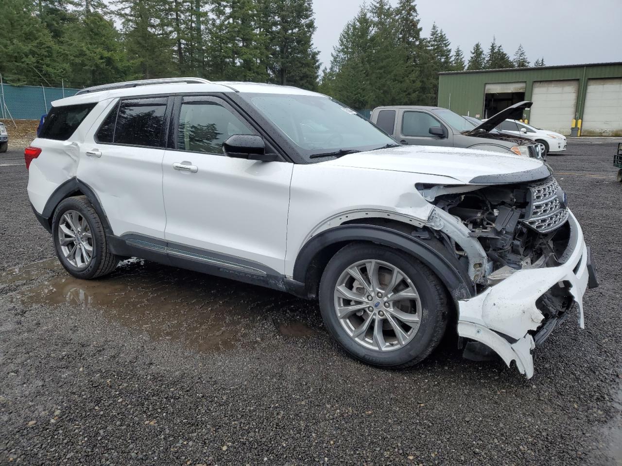 2022 Ford Explorer - Image 4