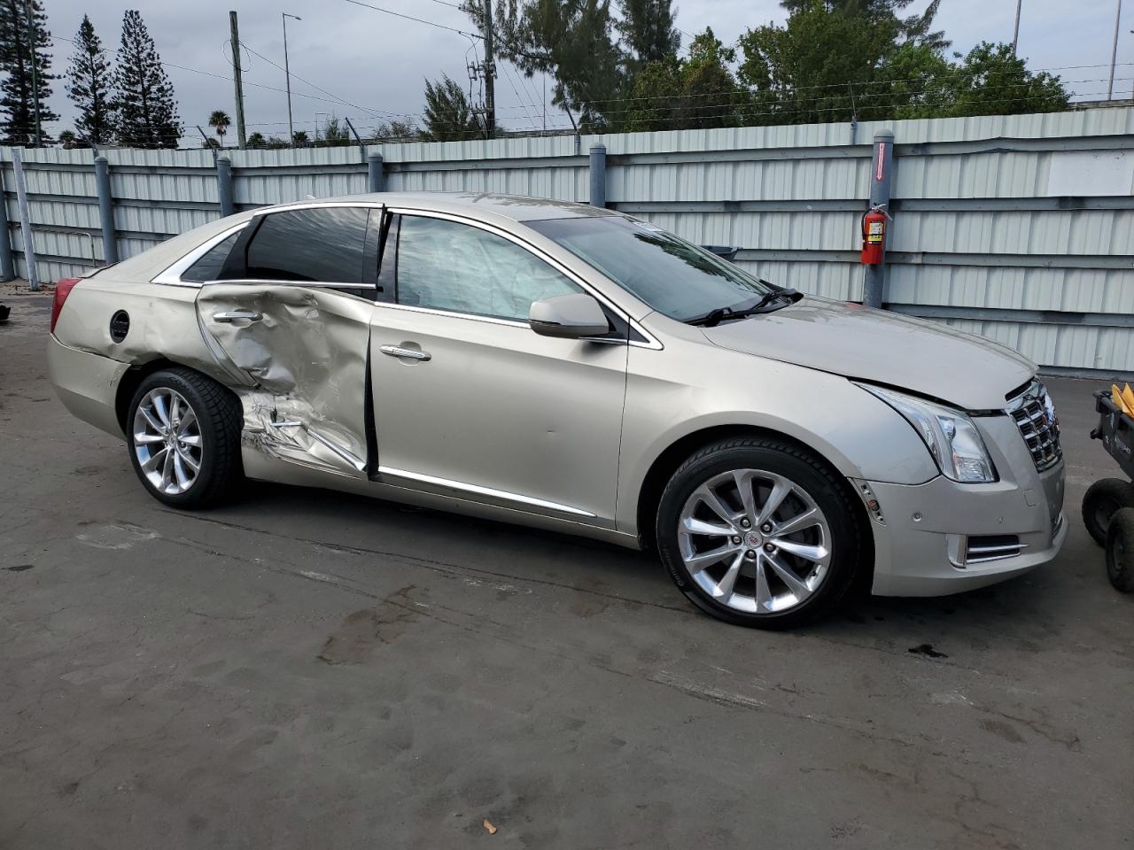 2014 Cadillac XTS - Image 4