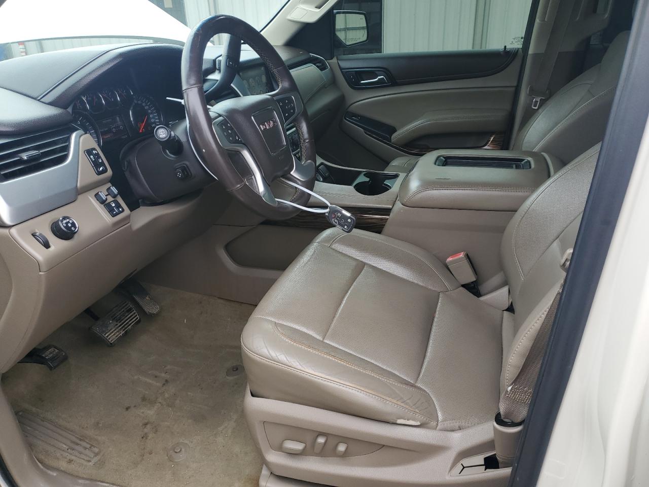 2015 GMC Yukon - Image 7