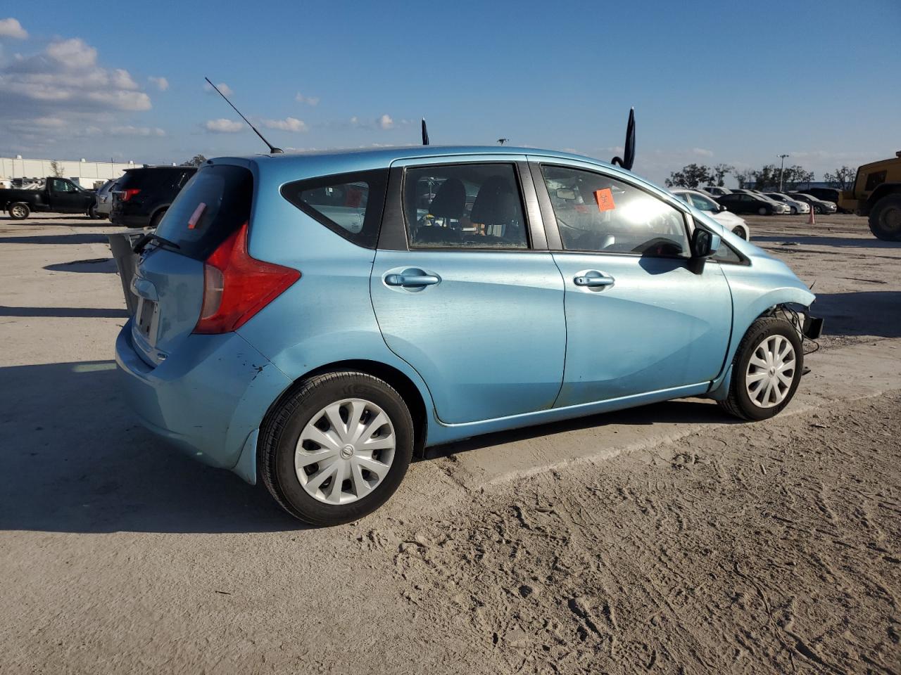 2015 Nissan Versa - Image 3