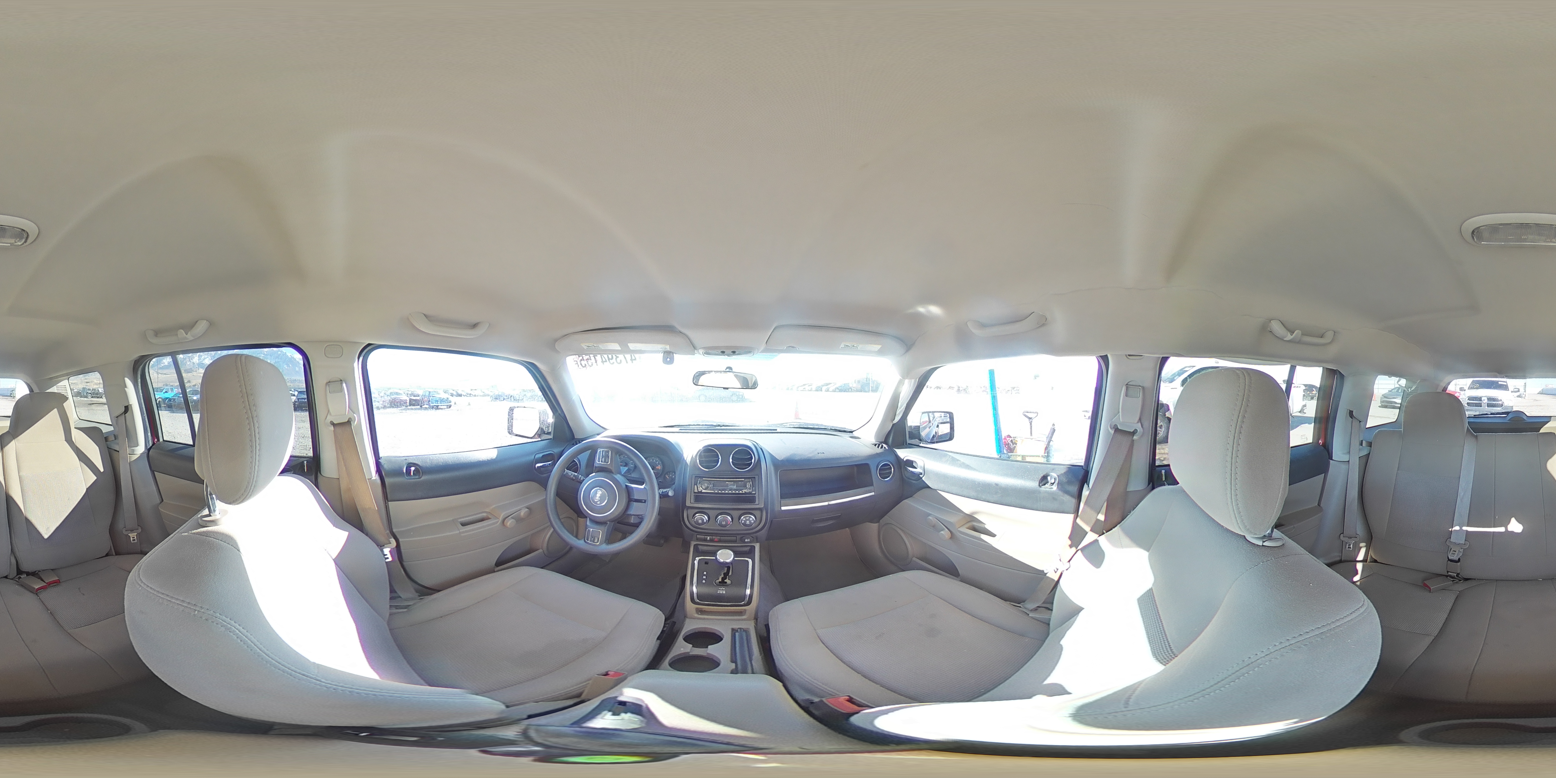 2014 Jeep Liberty (Patriot) - Image 12