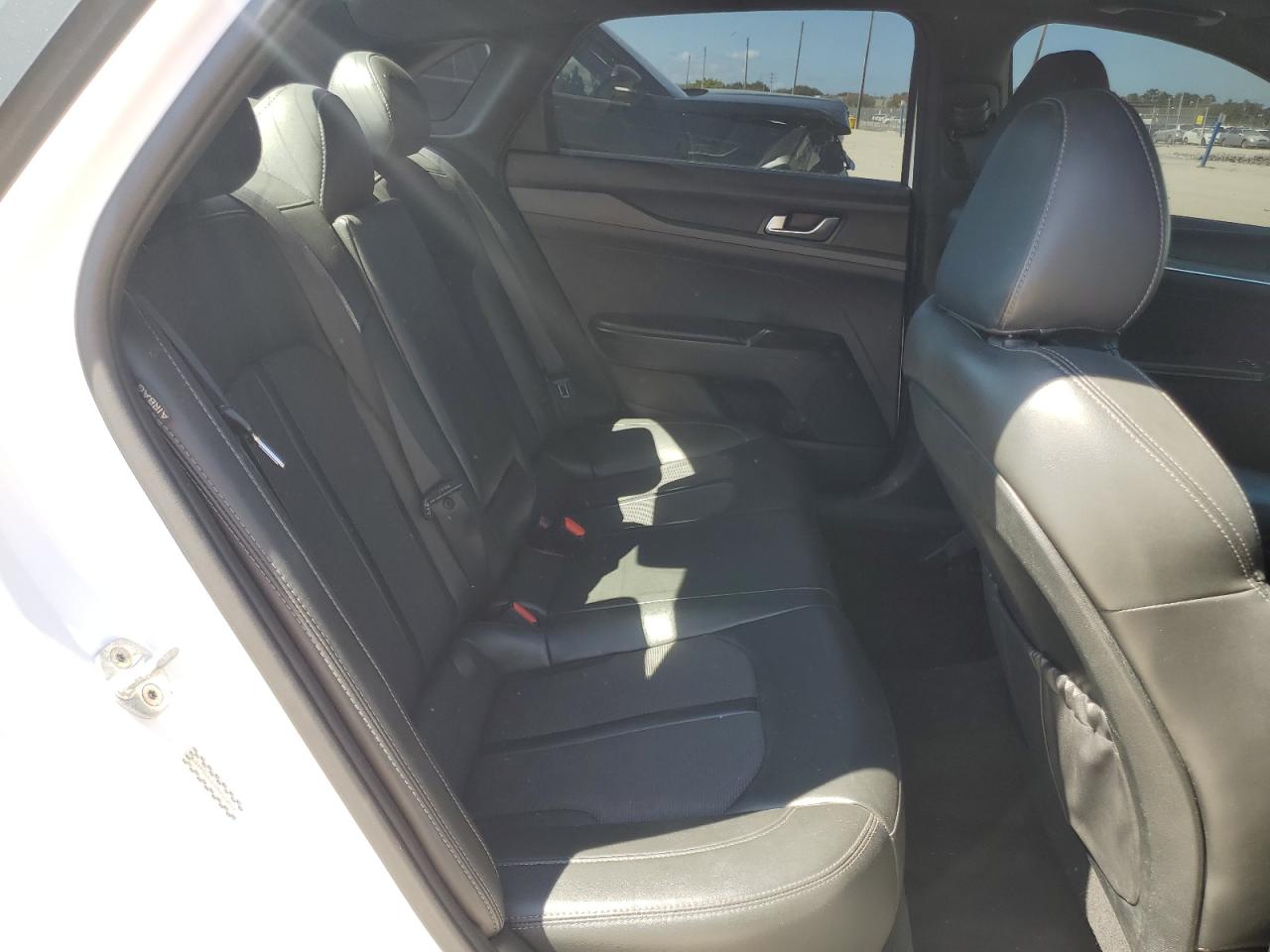 2021 Kia K5 - Image 10
