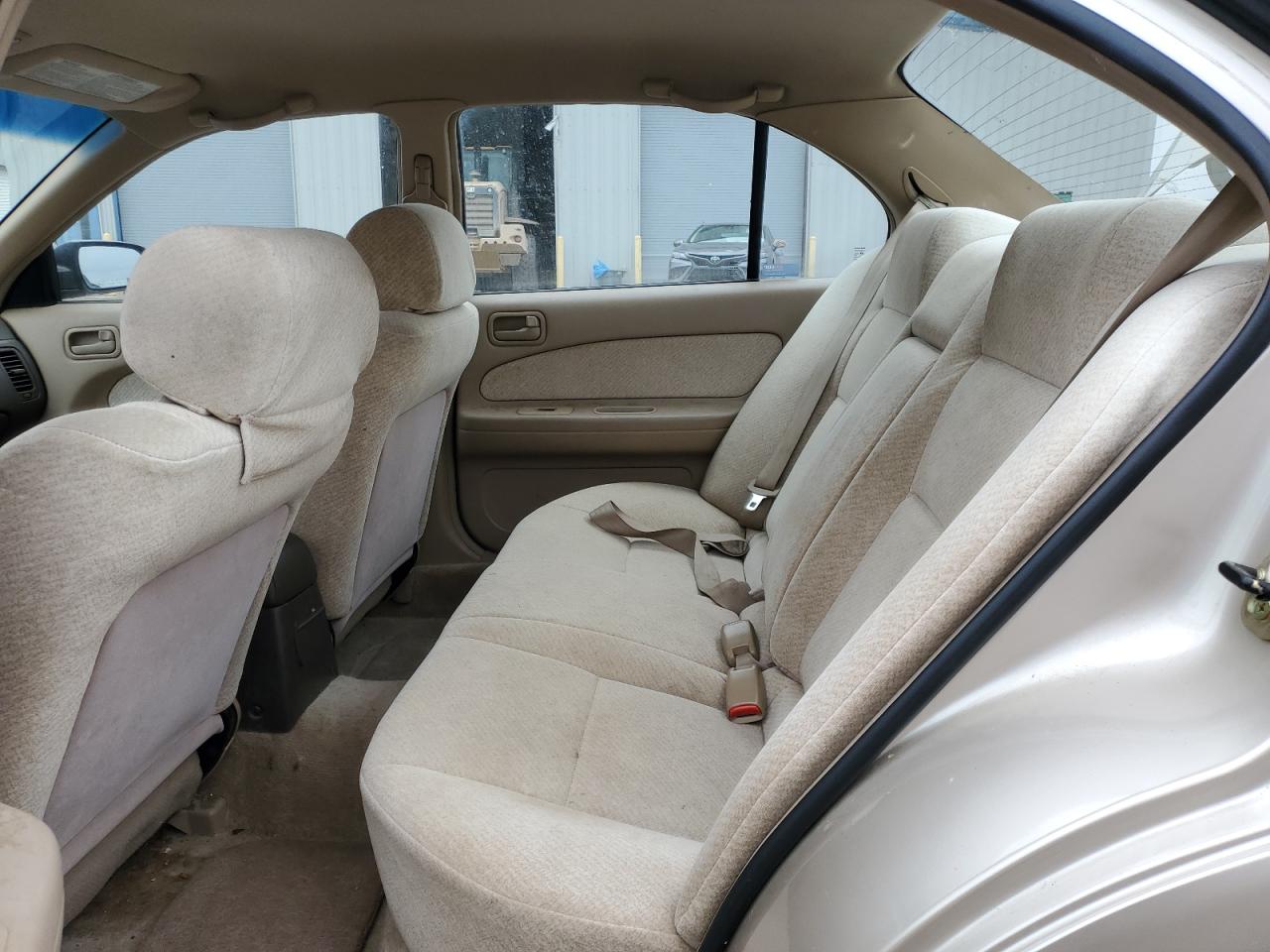 1996 Nissan Maxima - Image 10