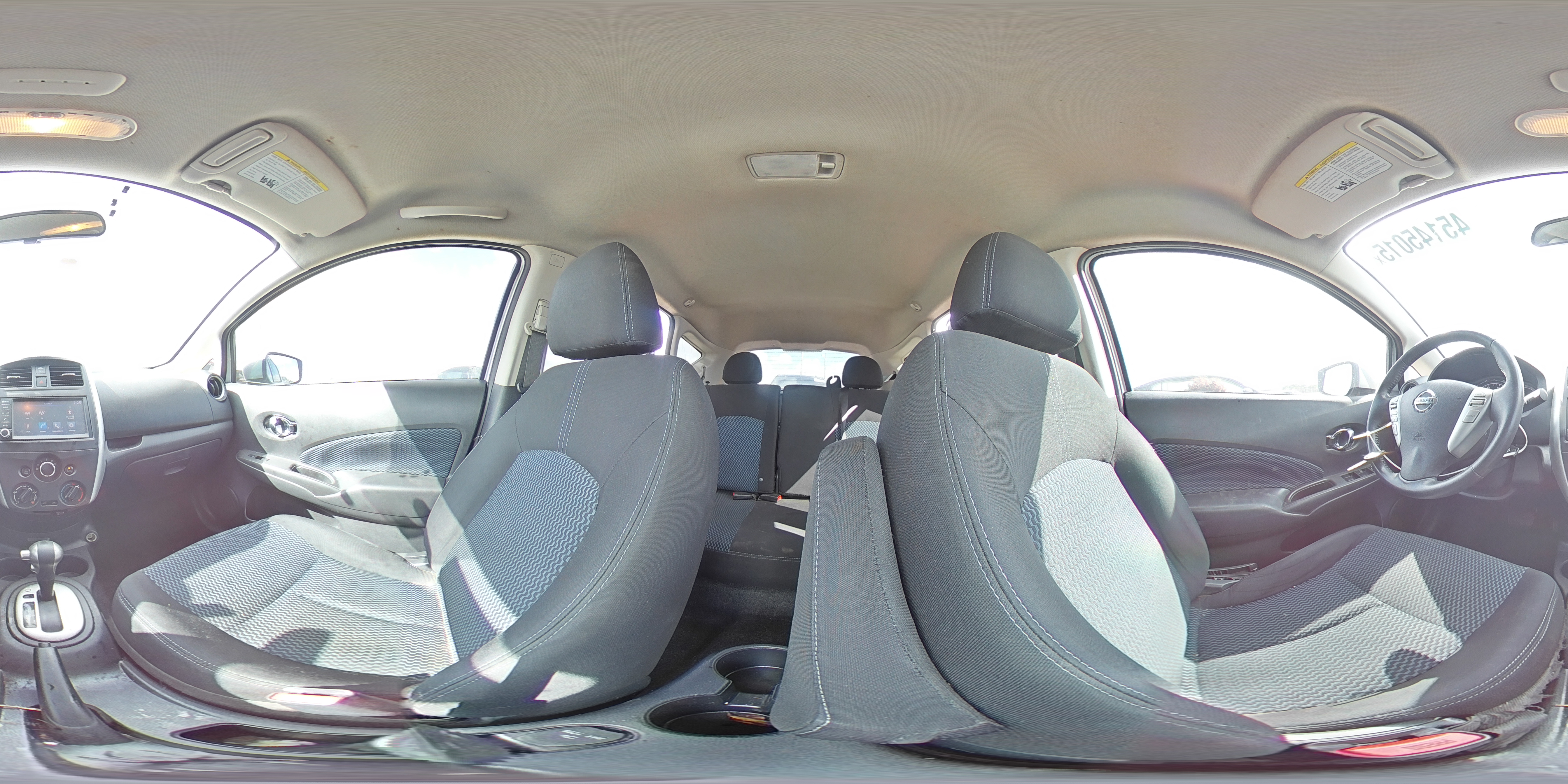2019 Nissan Versa - Image 13