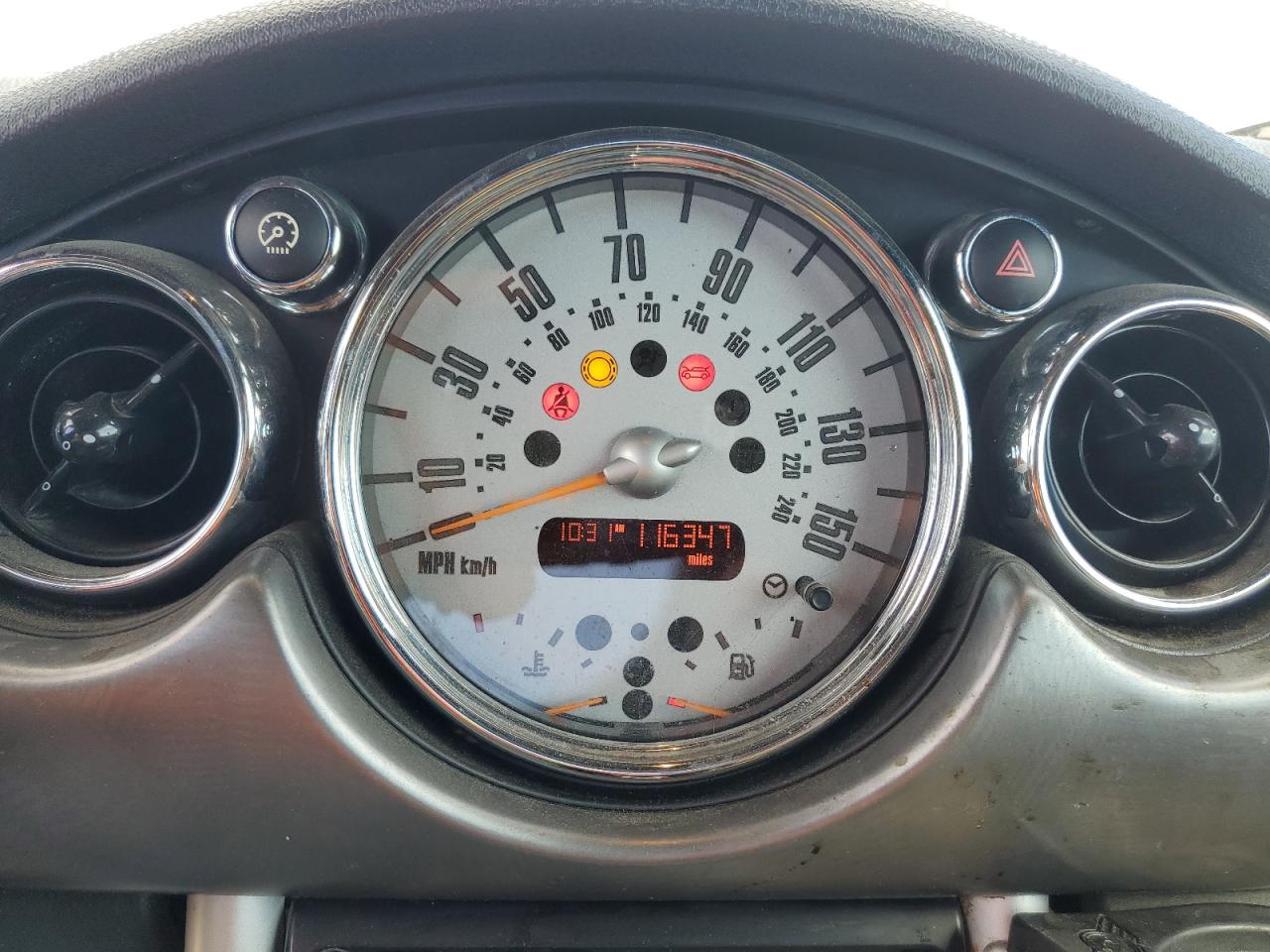 2006 MINI Cooper - Image 9