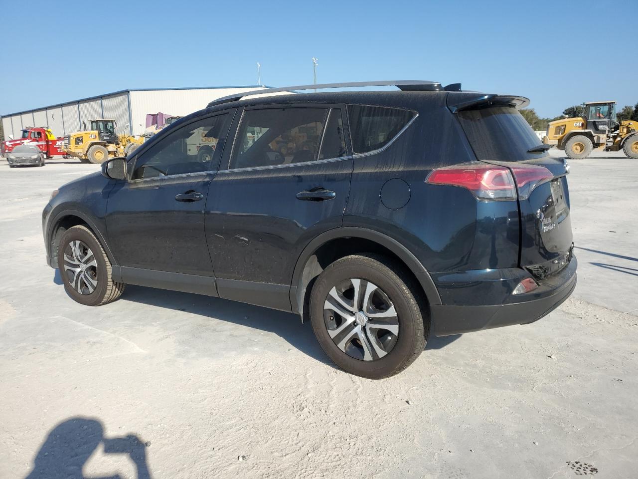 2017 Toyota RAV 4 - Image 2