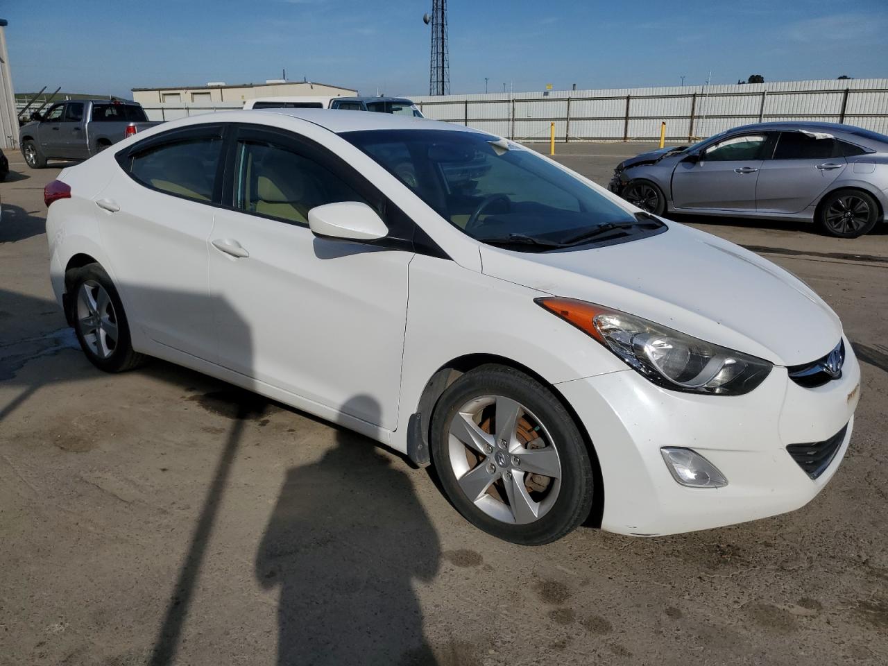 2013 Hyundai Elantra - Image 4