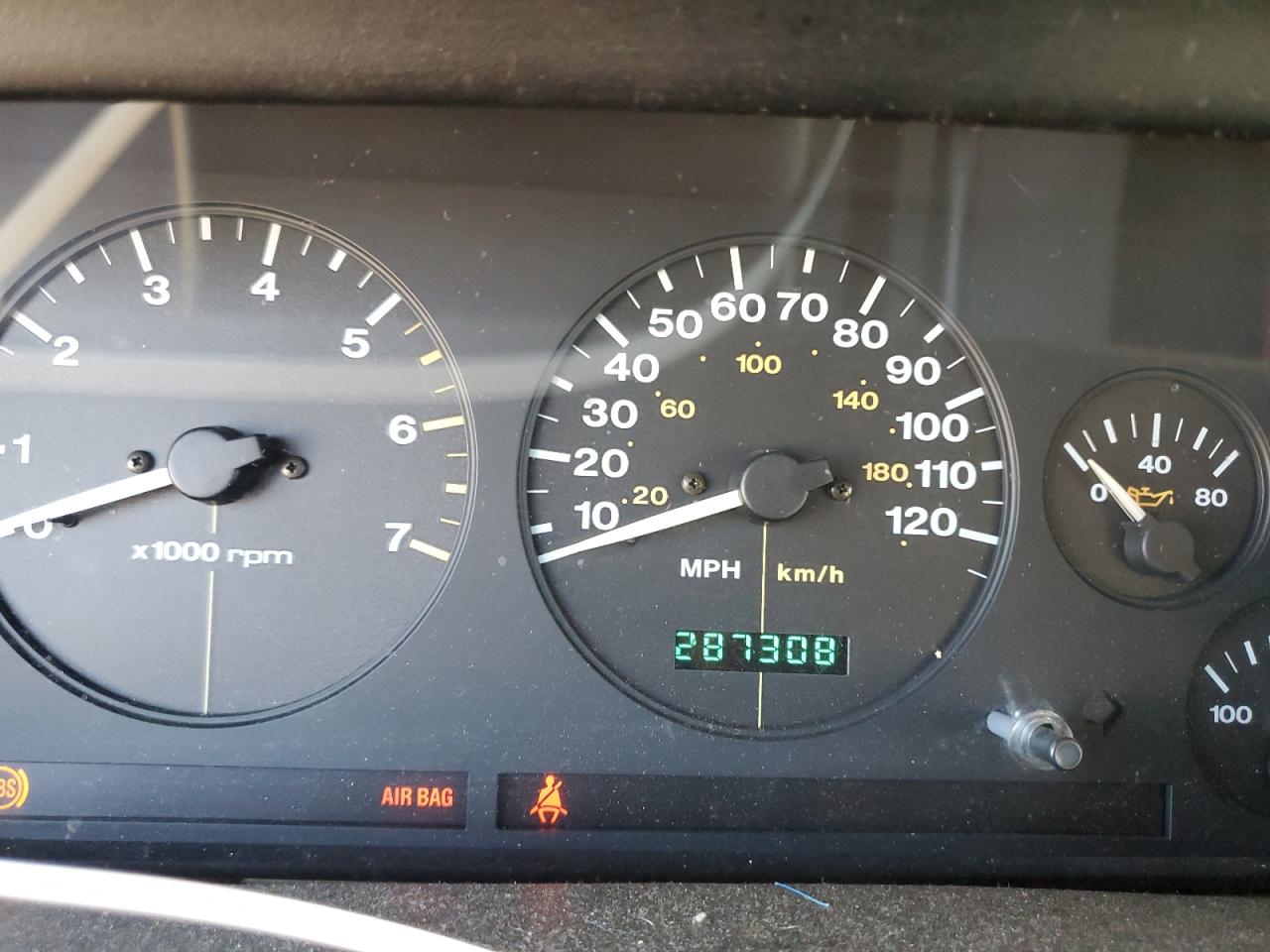 1996 Jeep Grand Cherokee - Image 9