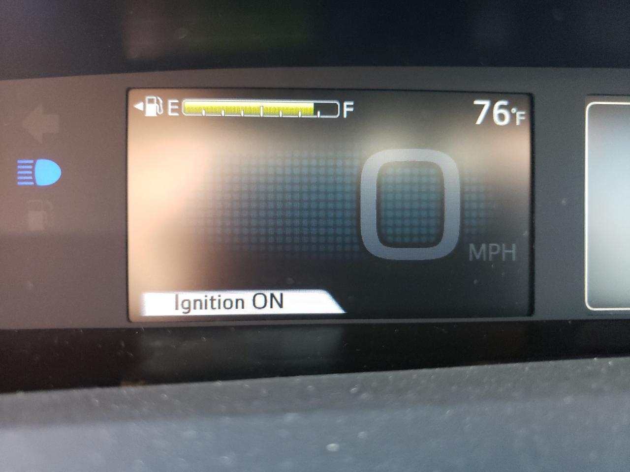 2020 Toyota Prius - Image 12