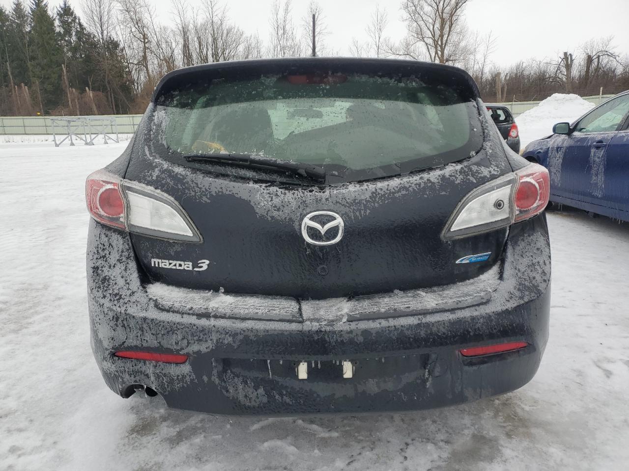2013 Mazda 3 - Image 6