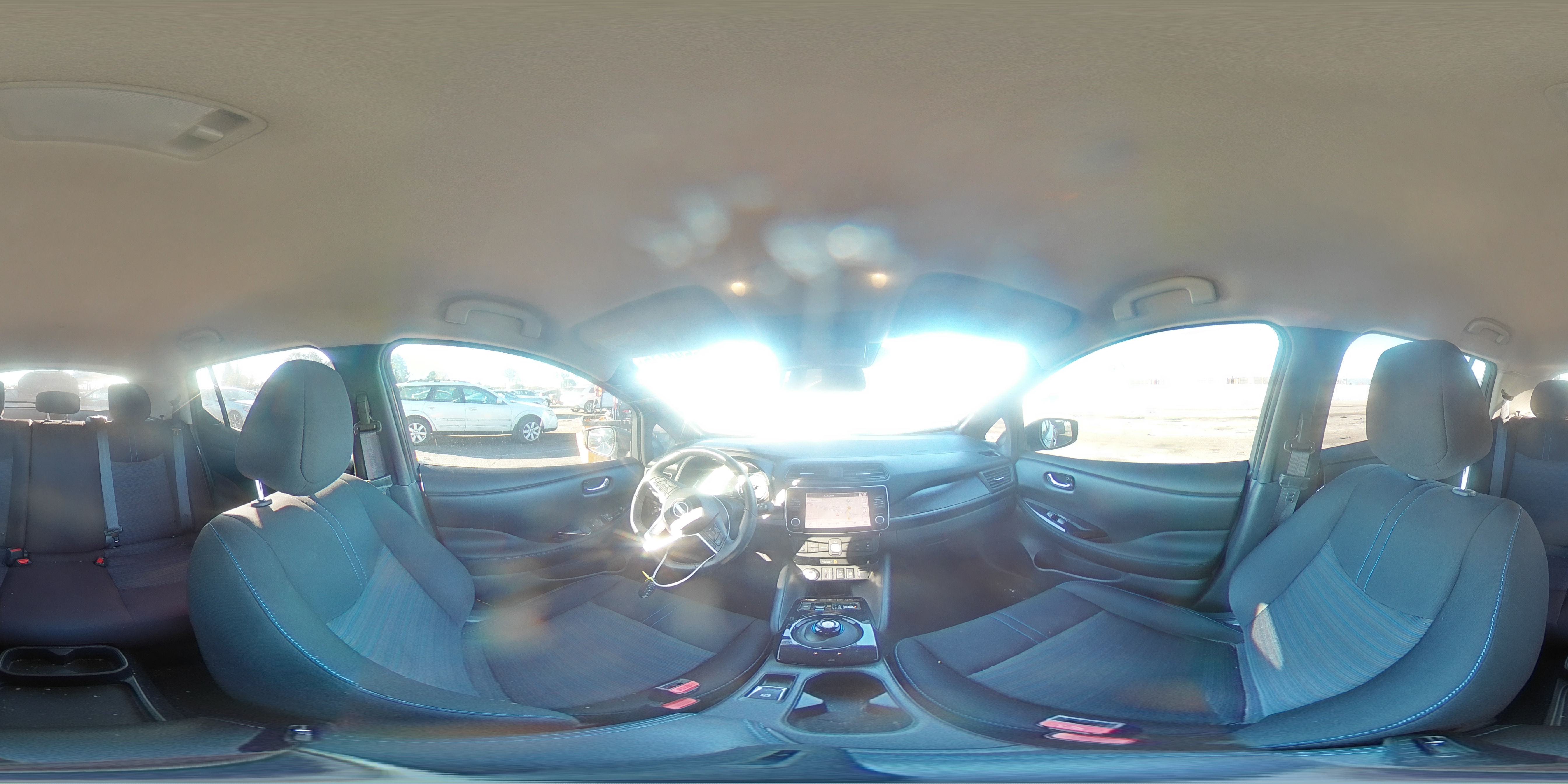 2024 Nissan Leaf - Image 13