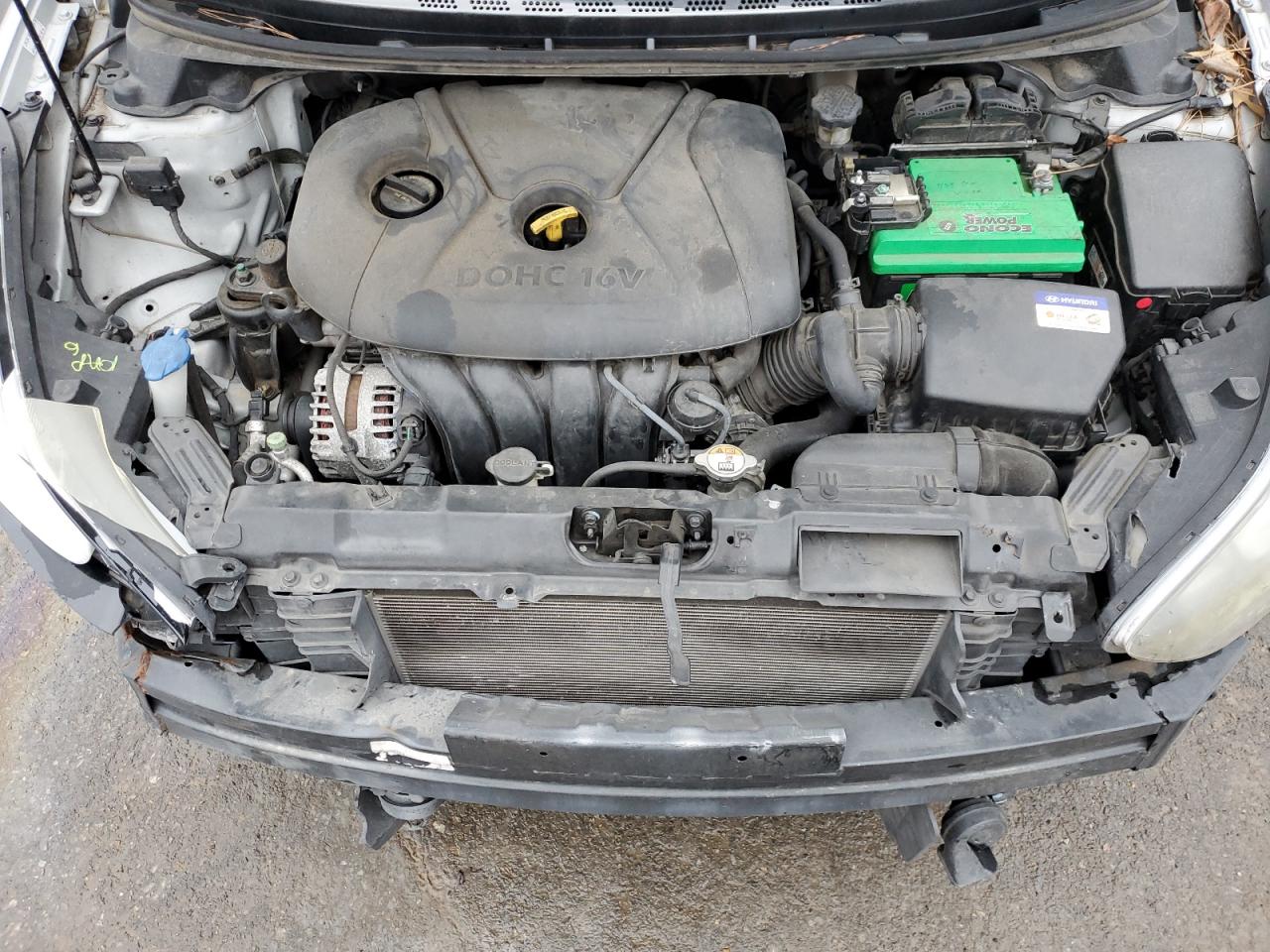 2016 Hyundai Elantra - Image 11