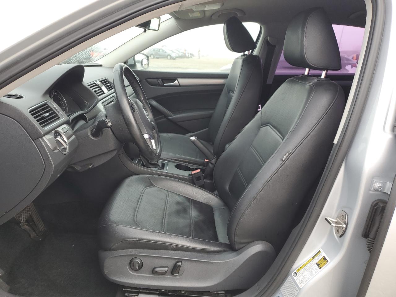 2015 Volkswagen Passat - Image 7