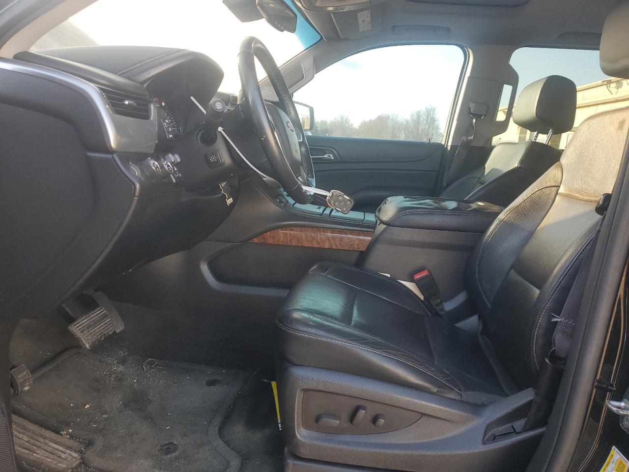 2015 Chevrolet Suburban - Image 7