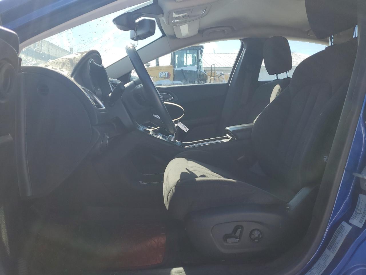 2015 Chrysler 200 - Image 7