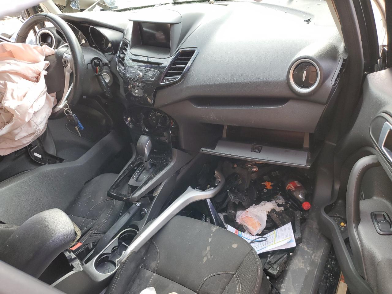 2016 Ford Fiesta - Image 8