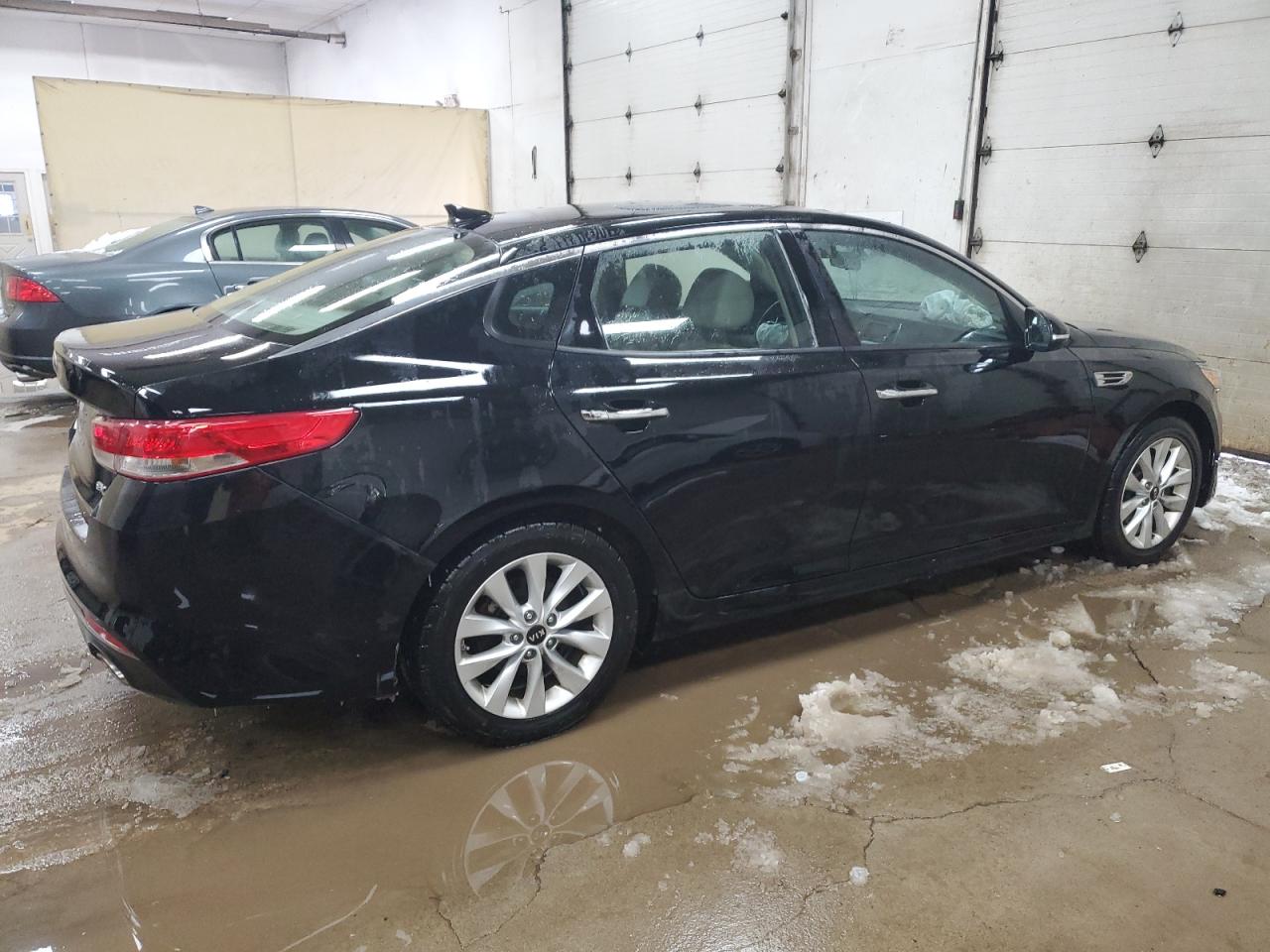 2016 Kia Optima - Image 3