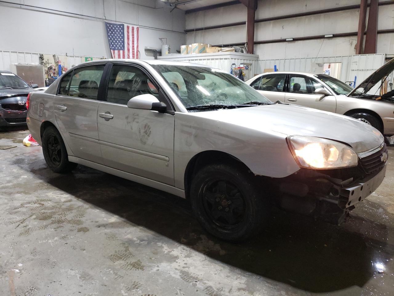 2006 Chevrolet Malibu - Image 4