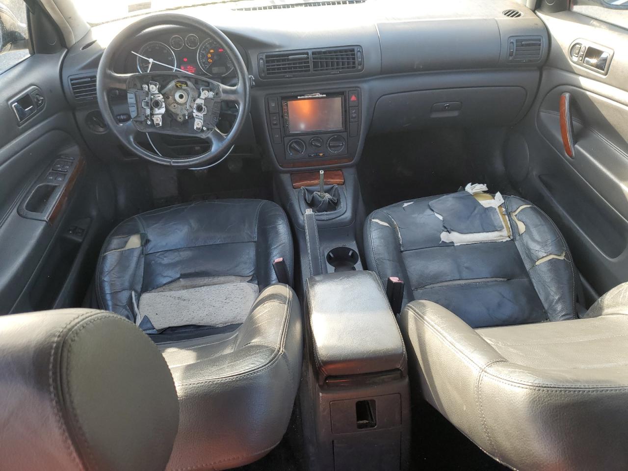 2005 Volkswagen Passat - Image 8