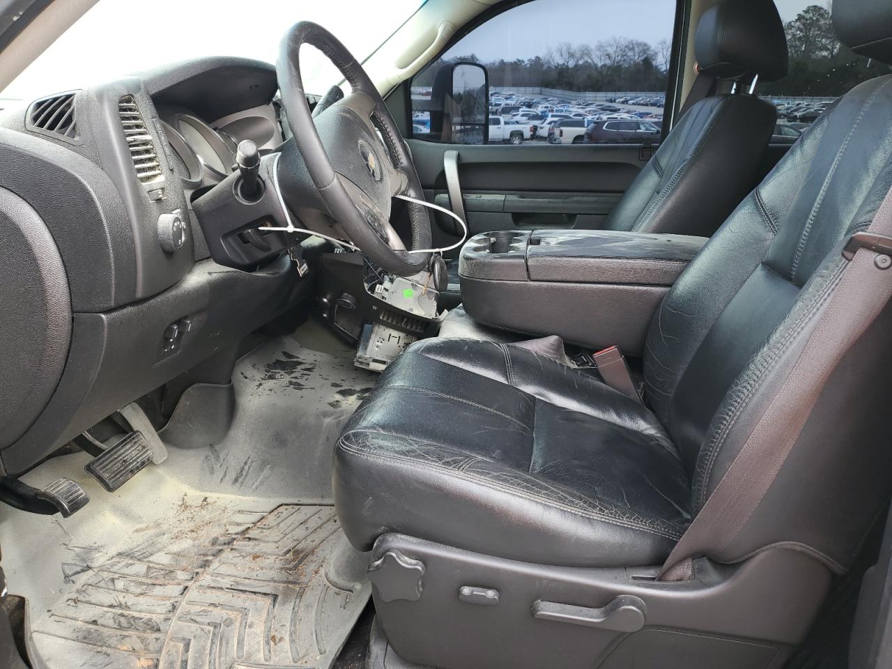 2012 Chevrolet Silverado - Image 7