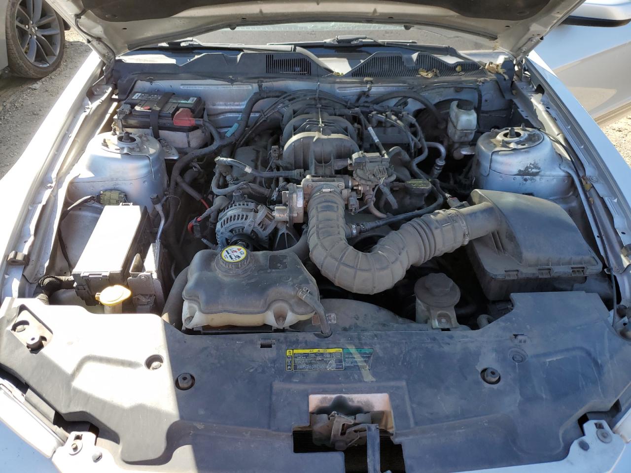 2010 Ford Mustang - Image 11