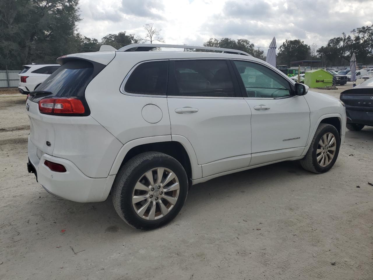2016 Jeep Cherokee - Image 3