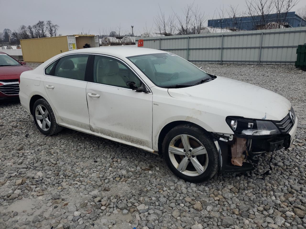 2014 Volkswagen Passat - Image 4