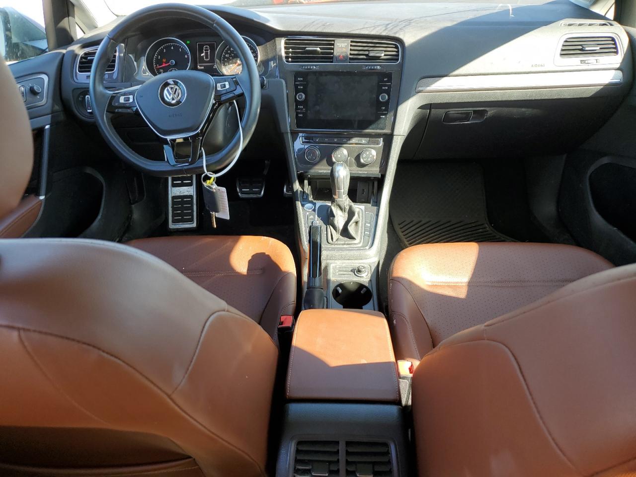 2019 Volkswagen Golf - Image 8